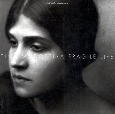 

special-offer/special-offer/tina-modotti-a-fragile-life--9780811805025